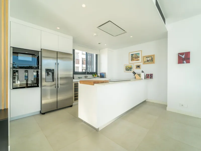 Apartment - Penthouse в продаже в Fuengirola, Málaga. В доме 3 спален и 2 ванных комнат. Площадь дома 156 м²