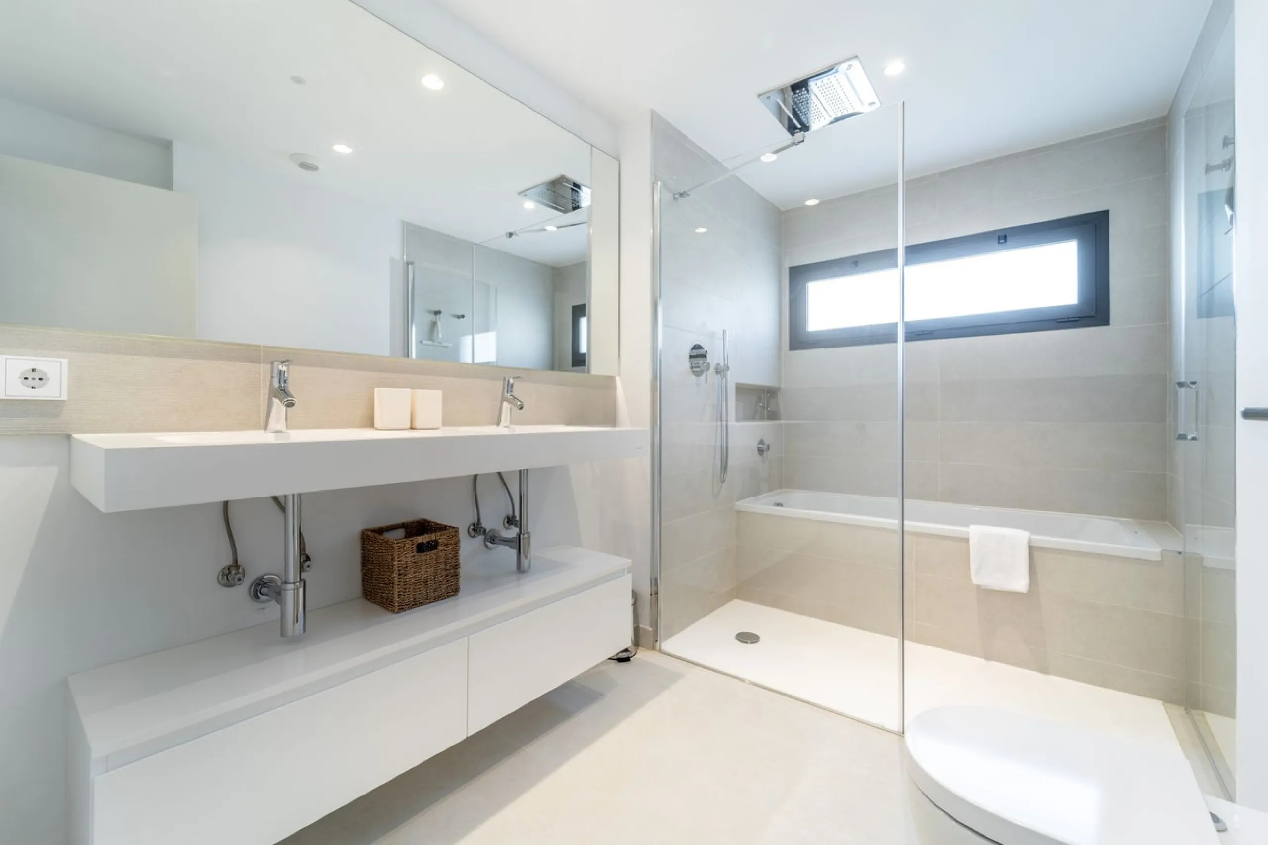 Apartment - Penthouse в продаже в Fuengirola, Málaga. В доме 3 спален и 2 ванных комнат. Площадь дома 156 м²