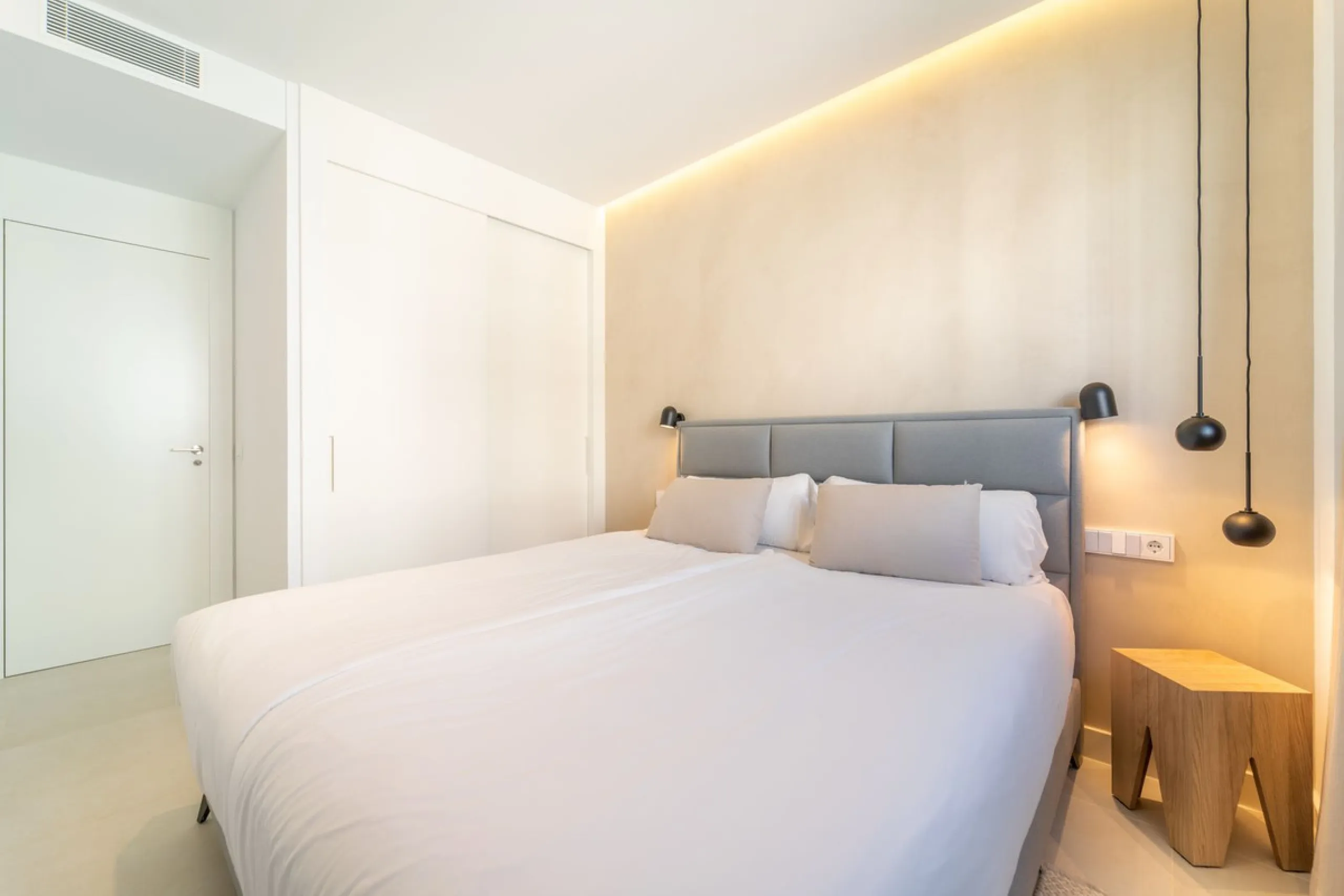 Apartment - Penthouse в продаже в Fuengirola, Málaga. В доме 3 спален и 2 ванных комнат. Площадь дома 156 м²