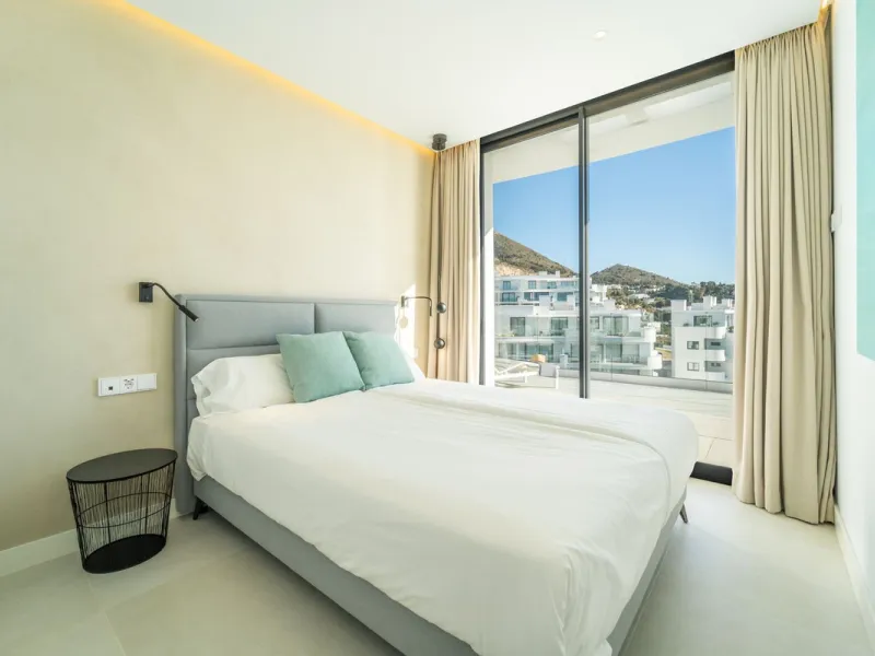 Apartment - Penthouse в продаже в Fuengirola, Málaga. В доме 3 спален и 2 ванных комнат. Площадь дома 156 м²