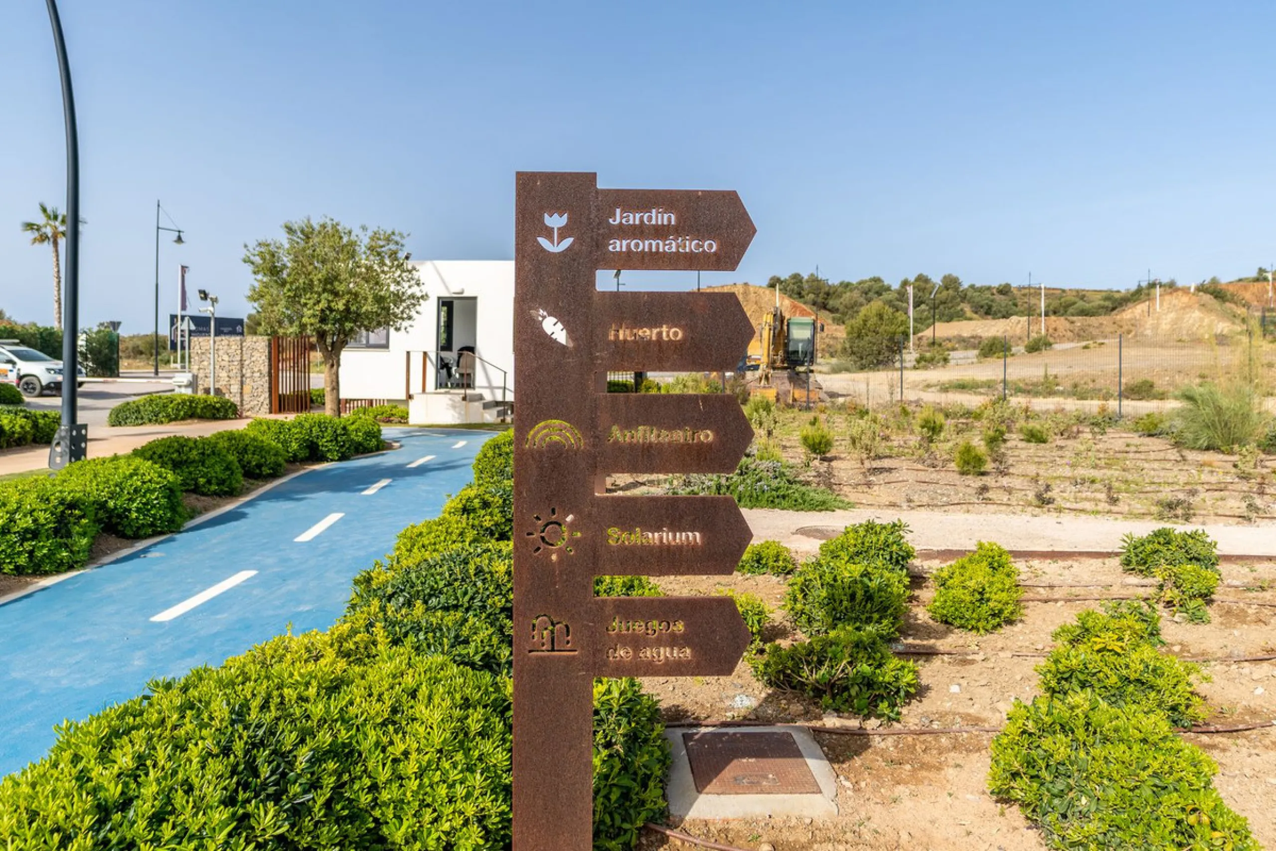 Apartment - Penthouse в продаже в Fuengirola, Málaga. В доме 3 спален и 2 ванных комнат. Площадь дома 156 м²
