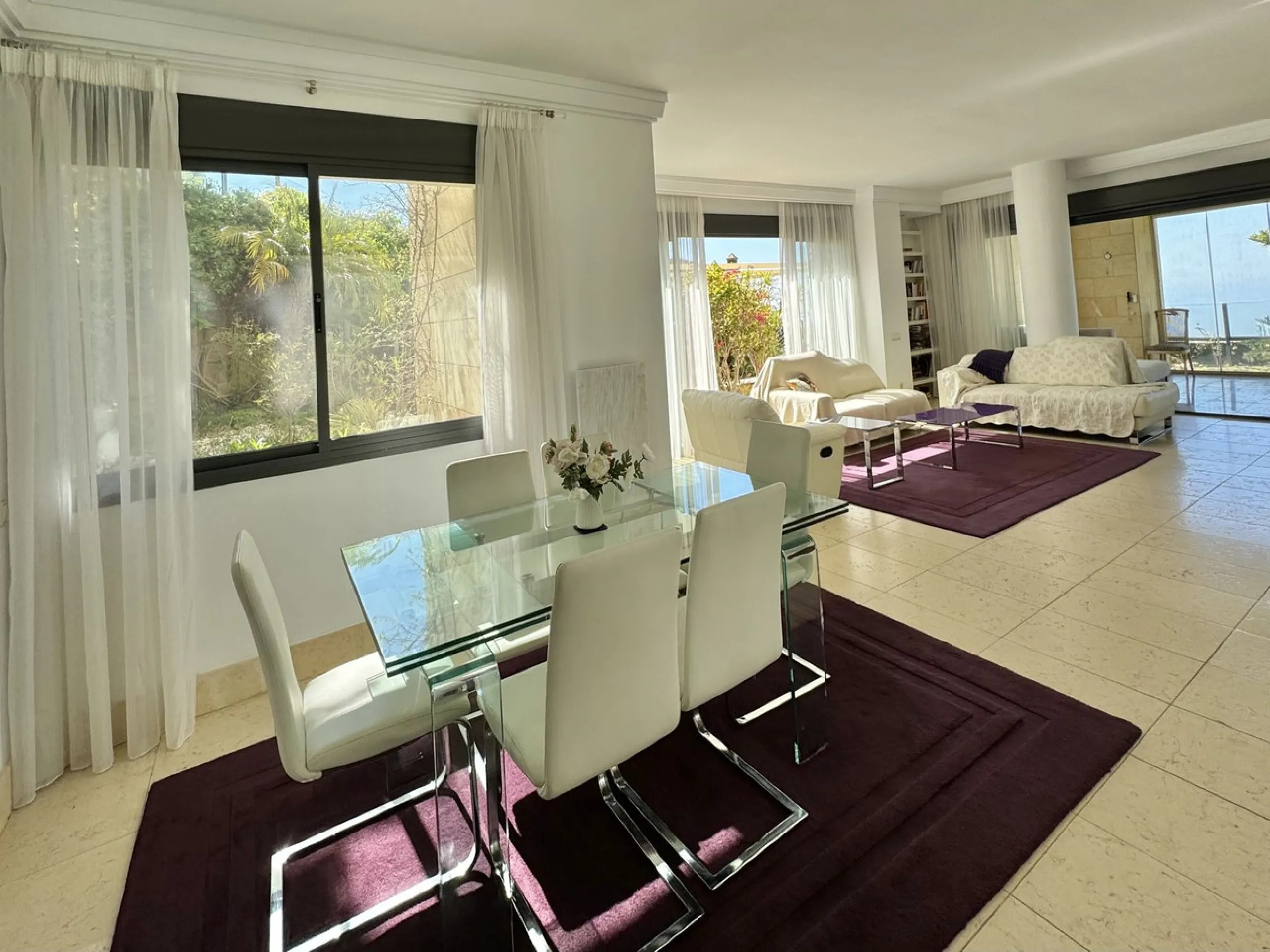 Nested in a natural and peaceful environment, surrounded by oak and pine trees, in an prestigious contemporary complex with 24 concierge and security service, this large 2 bedroom corner apartment offers some of the best views of the Mediterranean in Marb