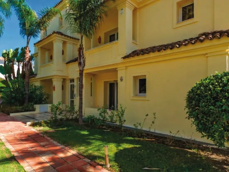 Luxury 2-Bedroom Apartment with Large Sea-View Terrace – Casares Costa
