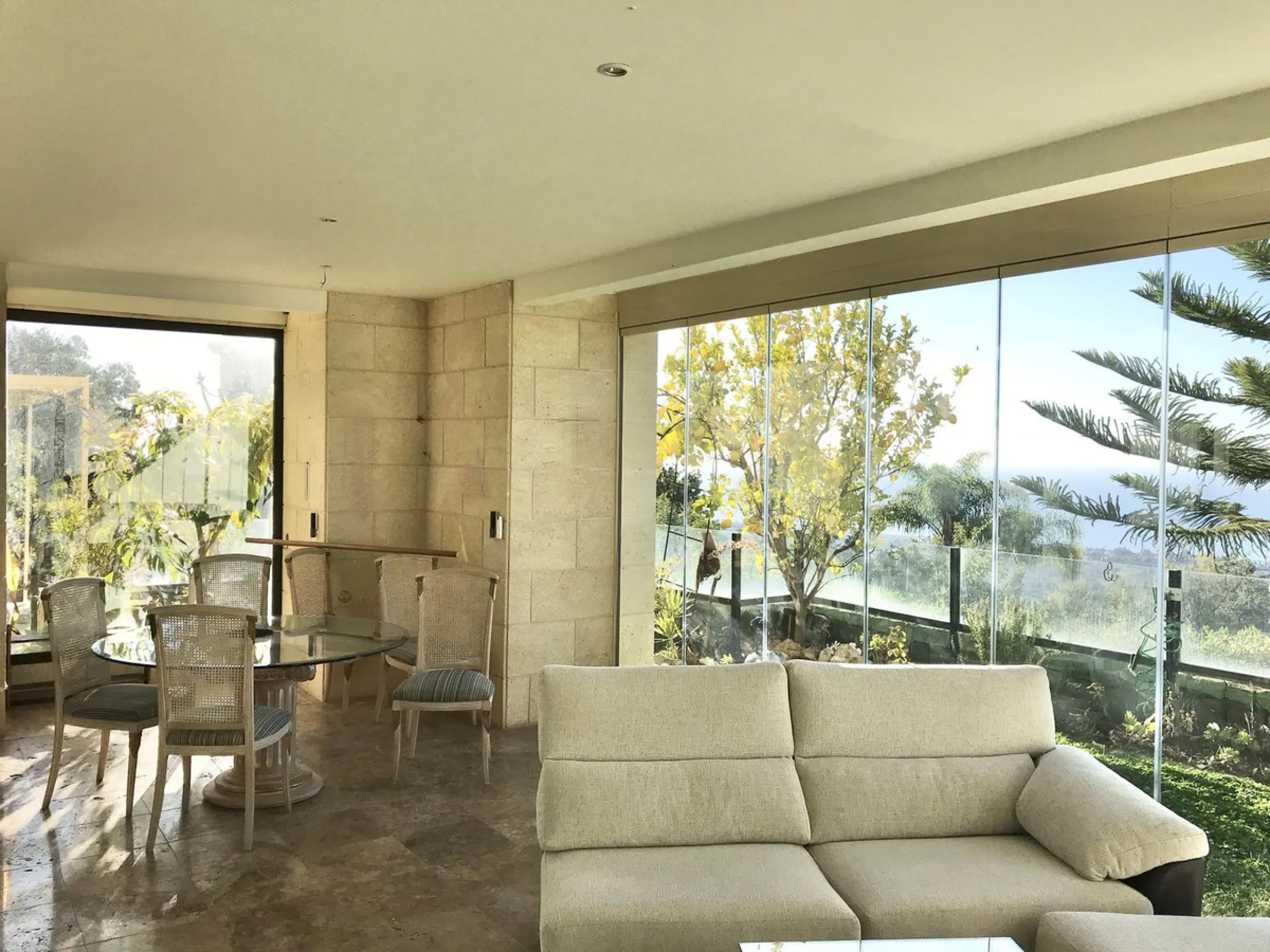 Nested in a natural and peaceful environment, surrounded by oak and pine trees, in an prestigious contemporary complex with 24 concierge and security service, this large 2 bedroom corner apartment offers some of the best views of the Mediterranean in Marb