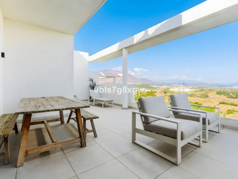 Apartment - Middle Floor Apartment в продаже в Casares, Málaga. В доме 2 спален и 2 ванных комнат. Площадь дома 121 м²