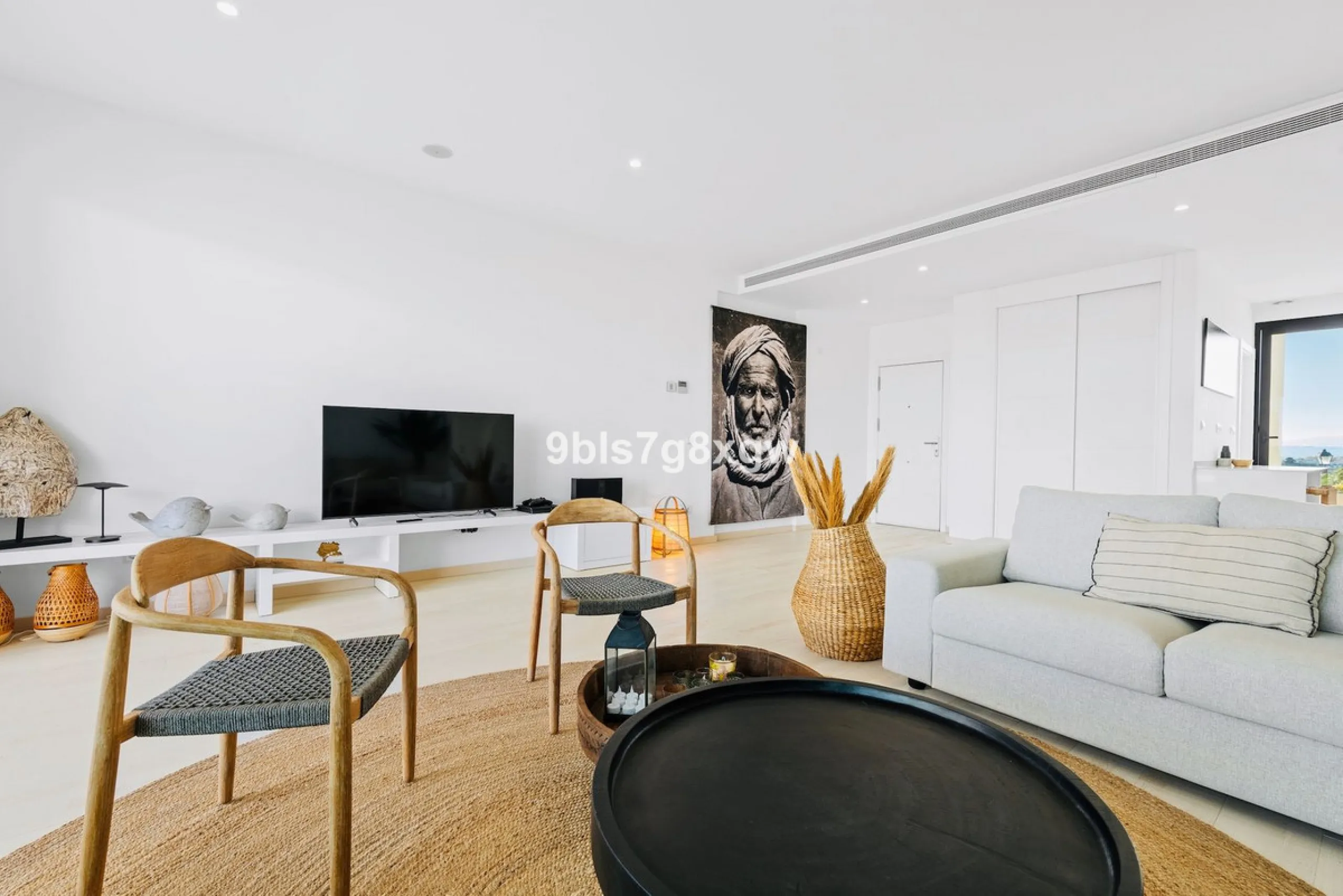 Apartment - Middle Floor Apartment в продаже в Casares, Málaga. В доме 2 спален и 2 ванных комнат. Площадь дома 121 м²