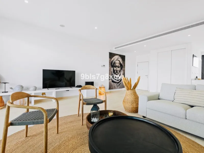 Apartment - Middle Floor Apartment в продаже в Casares, Málaga. В доме 2 спален и 2 ванных комнат. Площадь дома 121 м²