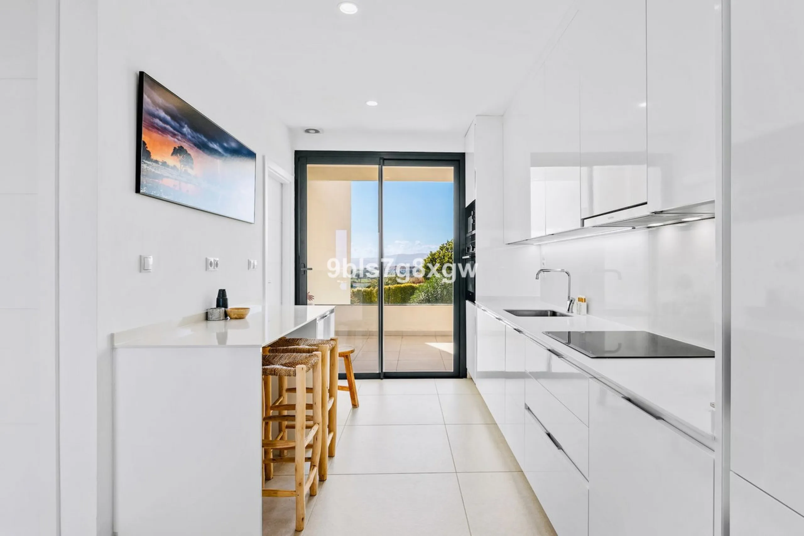 Apartment - Middle Floor Apartment в продаже в Casares, Málaga. В доме 2 спален и 2 ванных комнат. Площадь дома 121 м²