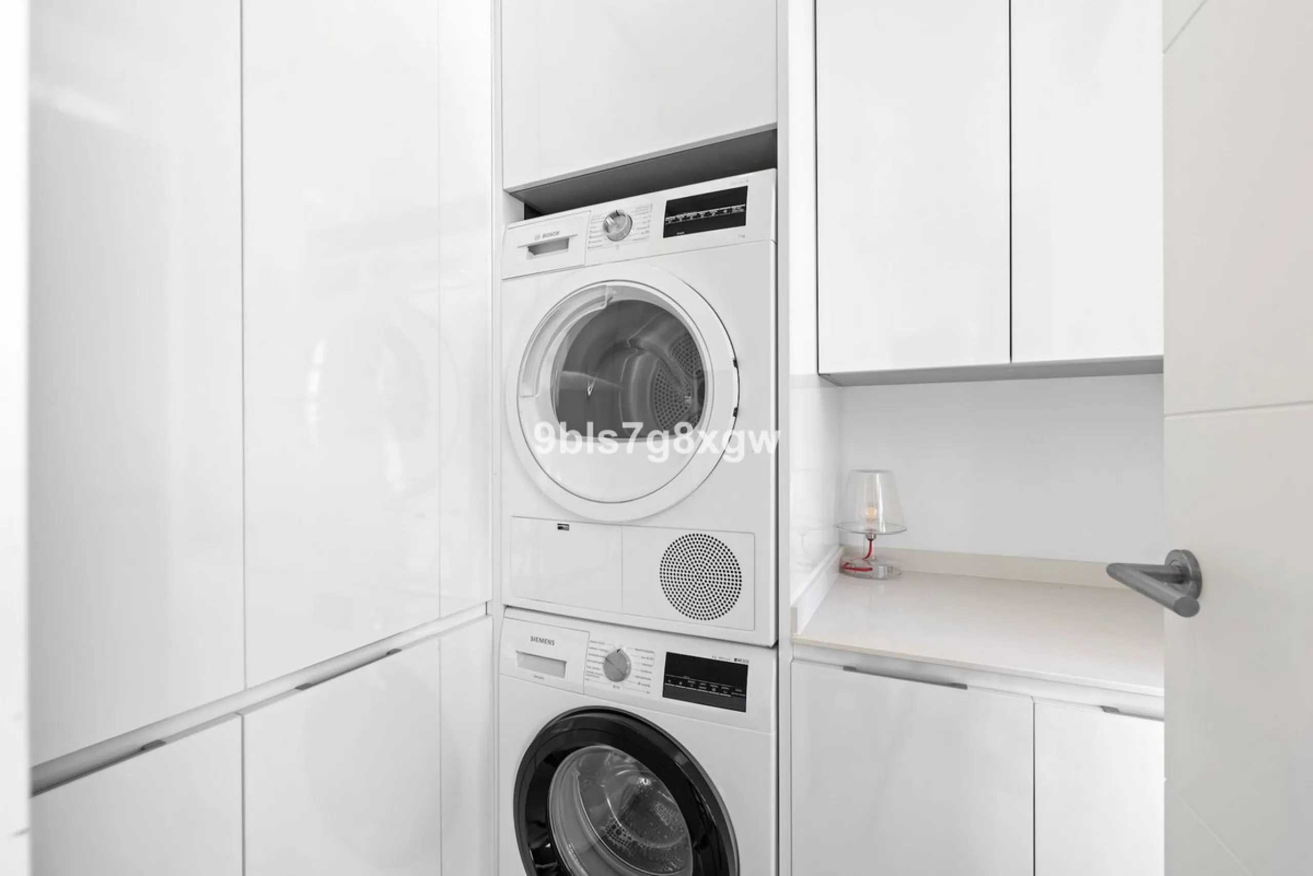 Apartment - Middle Floor Apartment в продаже в Casares, Málaga. В доме 2 спален и 2 ванных комнат. Площадь дома 121 м²
