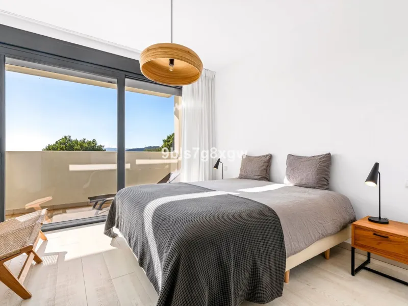 Apartment - Middle Floor Apartment в продаже в Casares, Málaga. В доме 2 спален и 2 ванных комнат. Площадь дома 121 м²