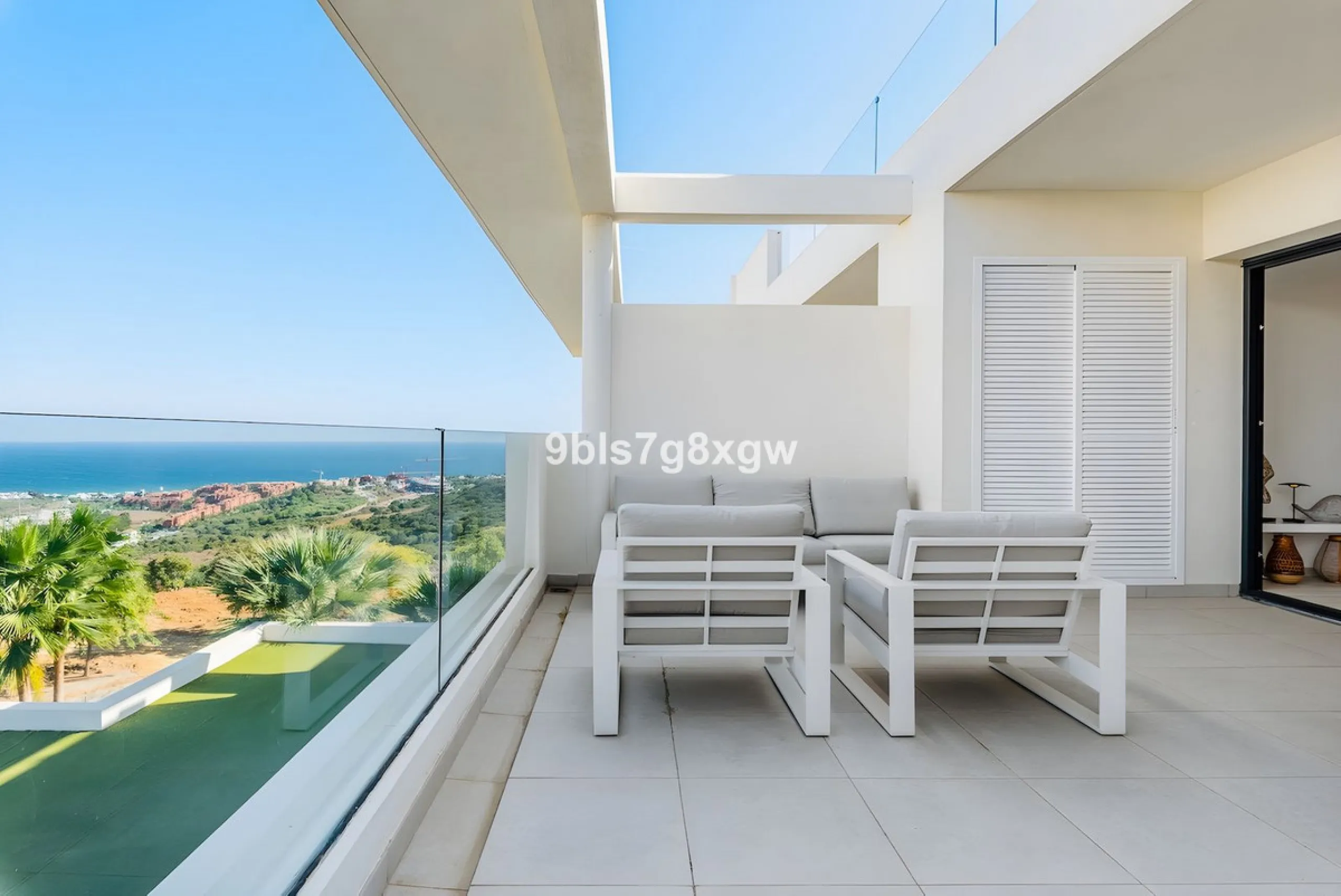 Apartment - Middle Floor Apartment в продаже в Casares, Málaga. В доме 2 спален и 2 ванных комнат. Площадь дома 121 м²