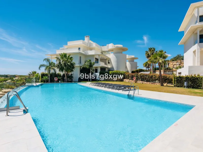 Apartment - Middle Floor Apartment в продаже в Casares, Málaga. В доме 2 спален и 2 ванных комнат. Площадь дома 121 м²
