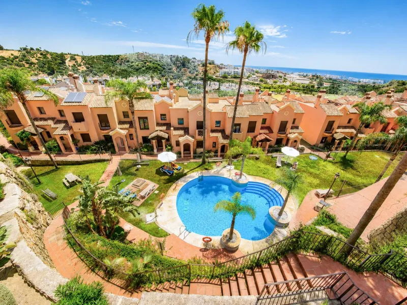 Elegant Three-Bedroom Townhouse in a Prestigious Gated Community | Estepona