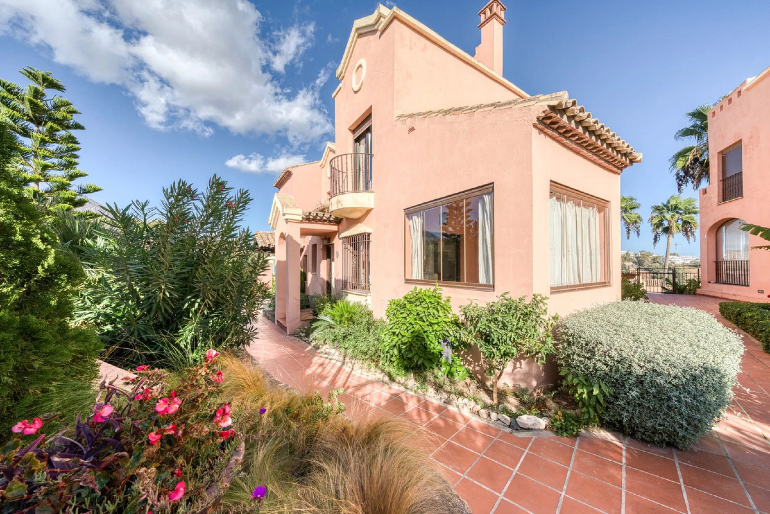 Elegant Three-Bedroom Townhouse in a Prestigious Gated Community | Estepona