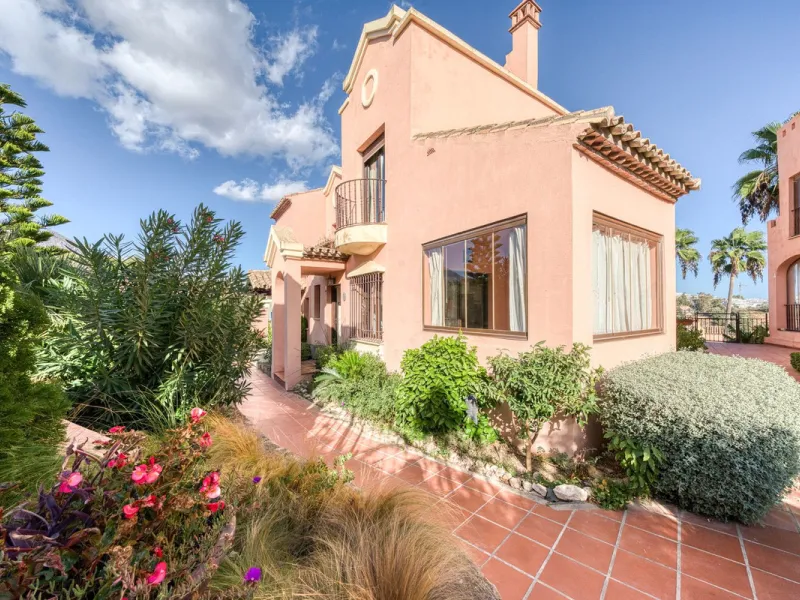 Elegant Three-Bedroom Townhouse in a Prestigious Gated Community | Estepona