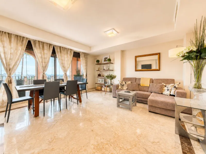 Elegant Three-Bedroom Townhouse in a Prestigious Gated Community | Estepona