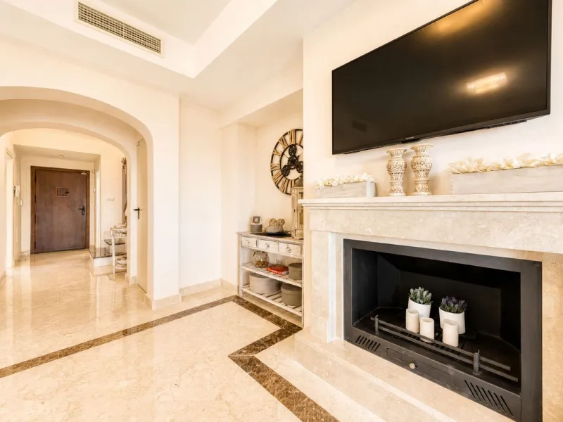 Elegant Three-Bedroom Townhouse in a Prestigious Gated Community | Estepona