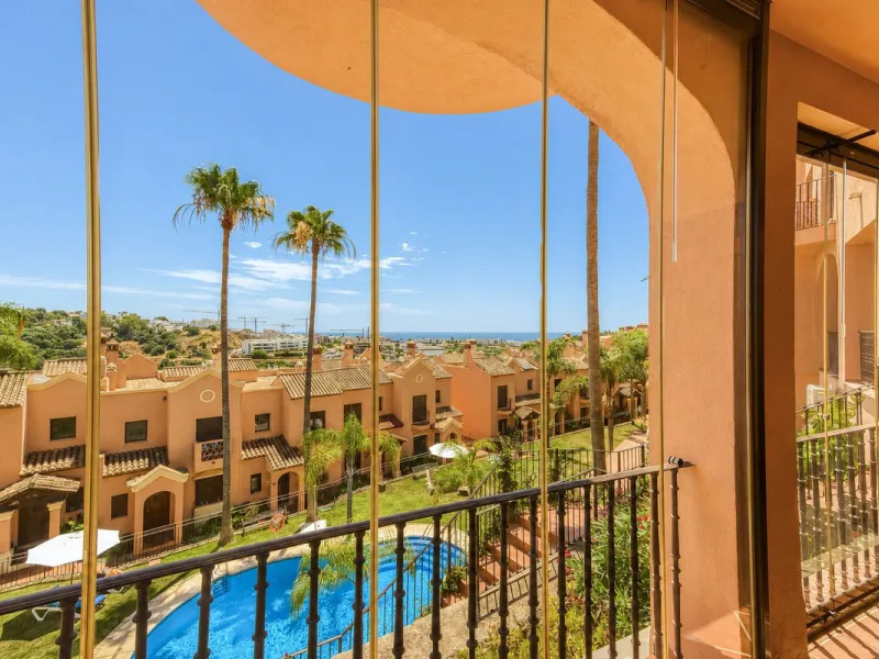 Elegant Three-Bedroom Townhouse in a Prestigious Gated Community | Estepona