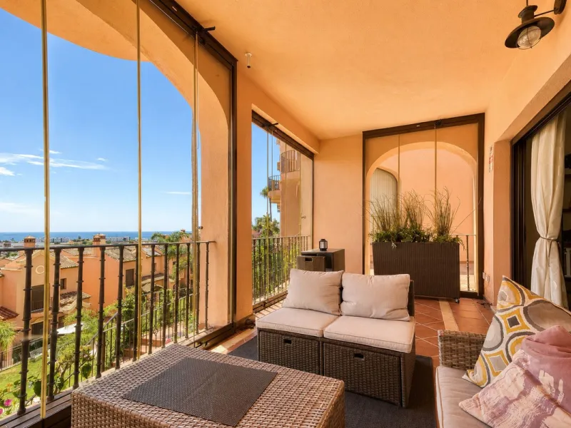 Elegant Three-Bedroom Townhouse in a Prestigious Gated Community | Estepona