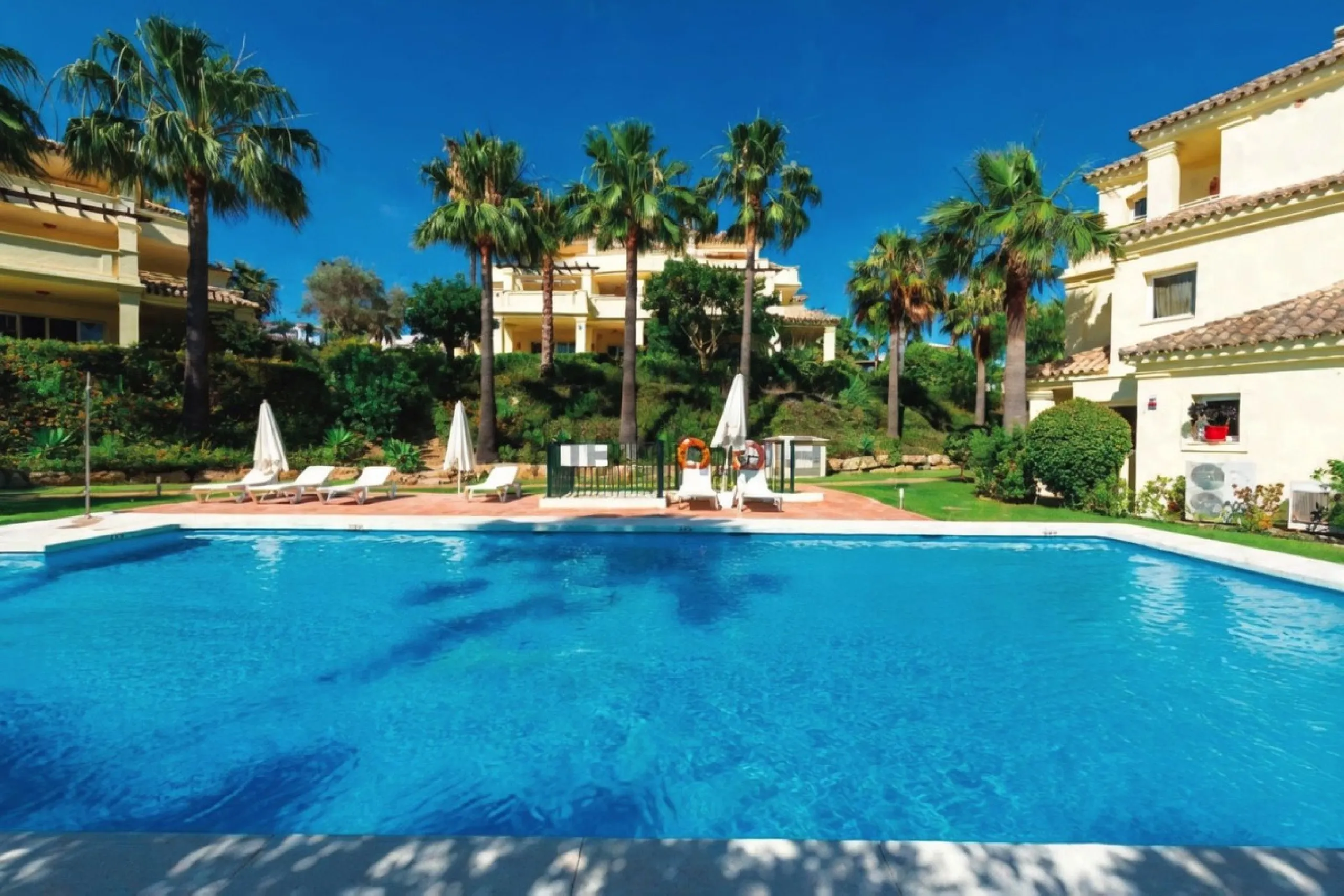 Luxury 2-Bedroom Apartment with Large Sea-View Terrace – Casares Costa