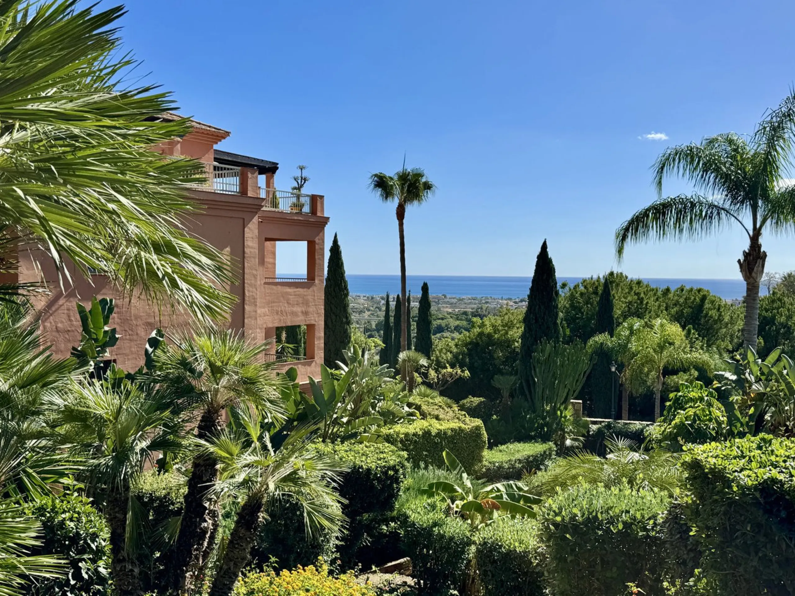 2-Bedroom Apartment with  Sea Views in Royal Flamingos, Los Flamingos Golf Resort