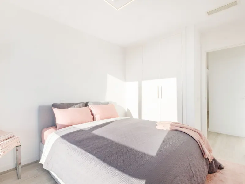The fashionable townhouses of Oceana Collection are split over three levels and offer an open plan design full of natural light. The living area is spacious with a fully fitted kitchen and elegant lounge and dining area all benefiting from a bright sunlit