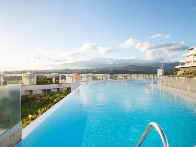 The fashionable townhouses of Oceana Collection are split over three levels and offer an open plan design full of natural light. The living area is spacious with a fully fitted kitchen and elegant lounge and dining area all benefiting from a bright sunlit
