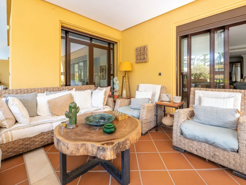 Apartment - Ground Floor Apartment в продаже в Marbella, Málaga. В доме 2 спален и 2 ванных комнат. Площадь дома 204 м²