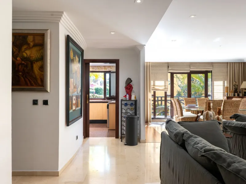 Apartment - Ground Floor Apartment в продаже в Marbella, Málaga. В доме 2 спален и 2 ванных комнат. Площадь дома 204 м²