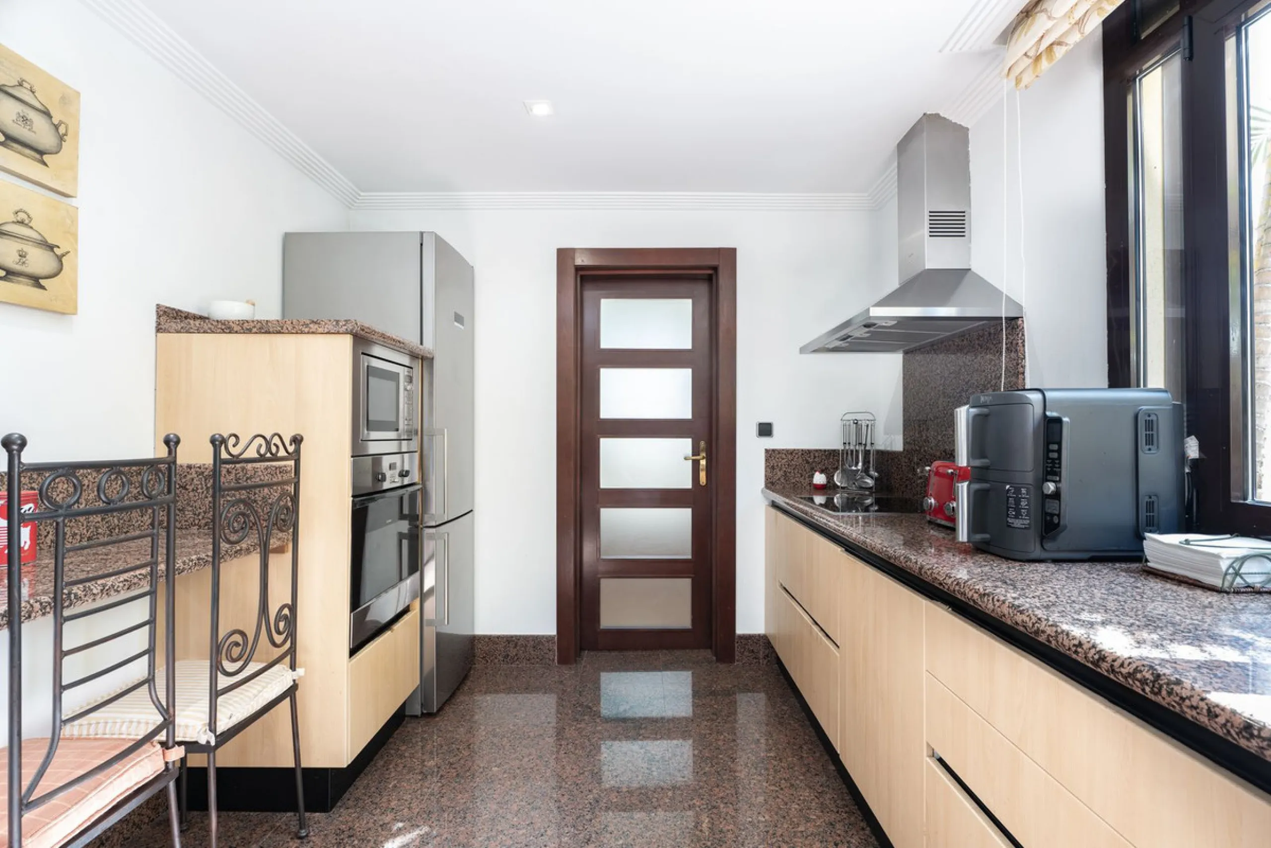 Apartment - Ground Floor Apartment в продаже в Marbella, Málaga. В доме 2 спален и 2 ванных комнат. Площадь дома 204 м²