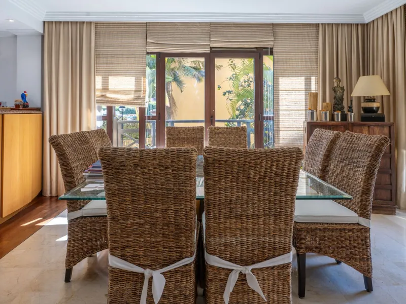 Apartment - Ground Floor Apartment в продаже в Marbella, Málaga. В доме 2 спален и 2 ванных комнат. Площадь дома 204 м²