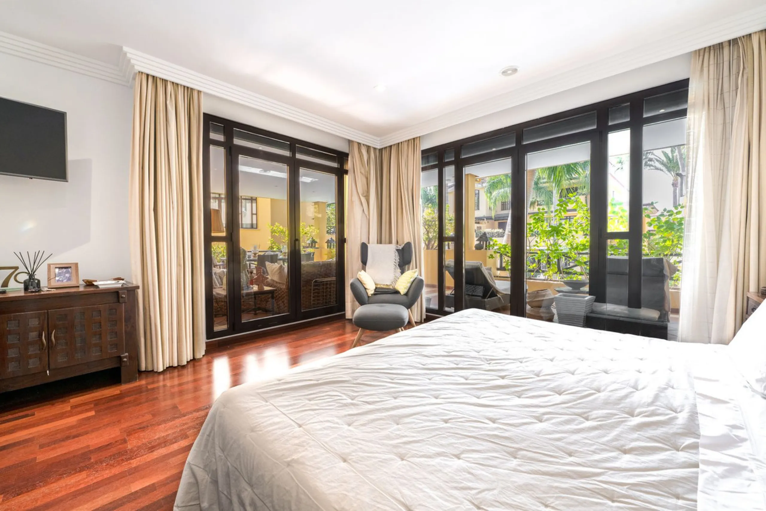 Apartment - Ground Floor Apartment в продаже в Marbella, Málaga. В доме 2 спален и 2 ванных комнат. Площадь дома 204 м²