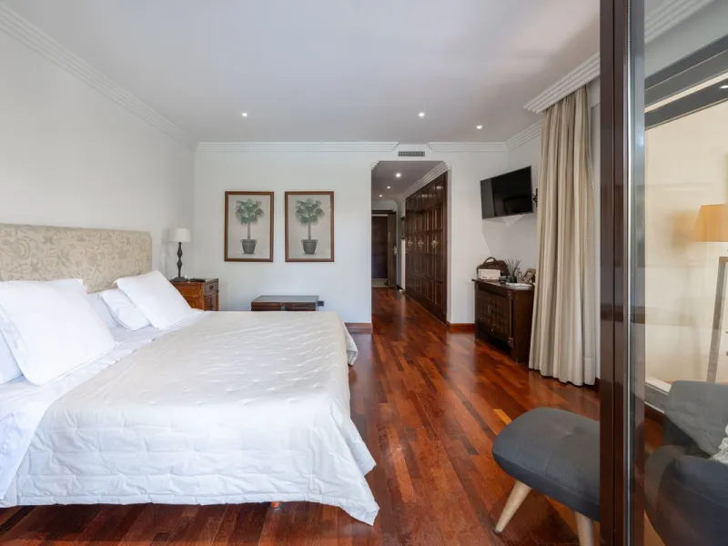 Apartment - Ground Floor Apartment в продаже в Marbella, Málaga. В доме 2 спален и 2 ванных комнат. Площадь дома 204 м²