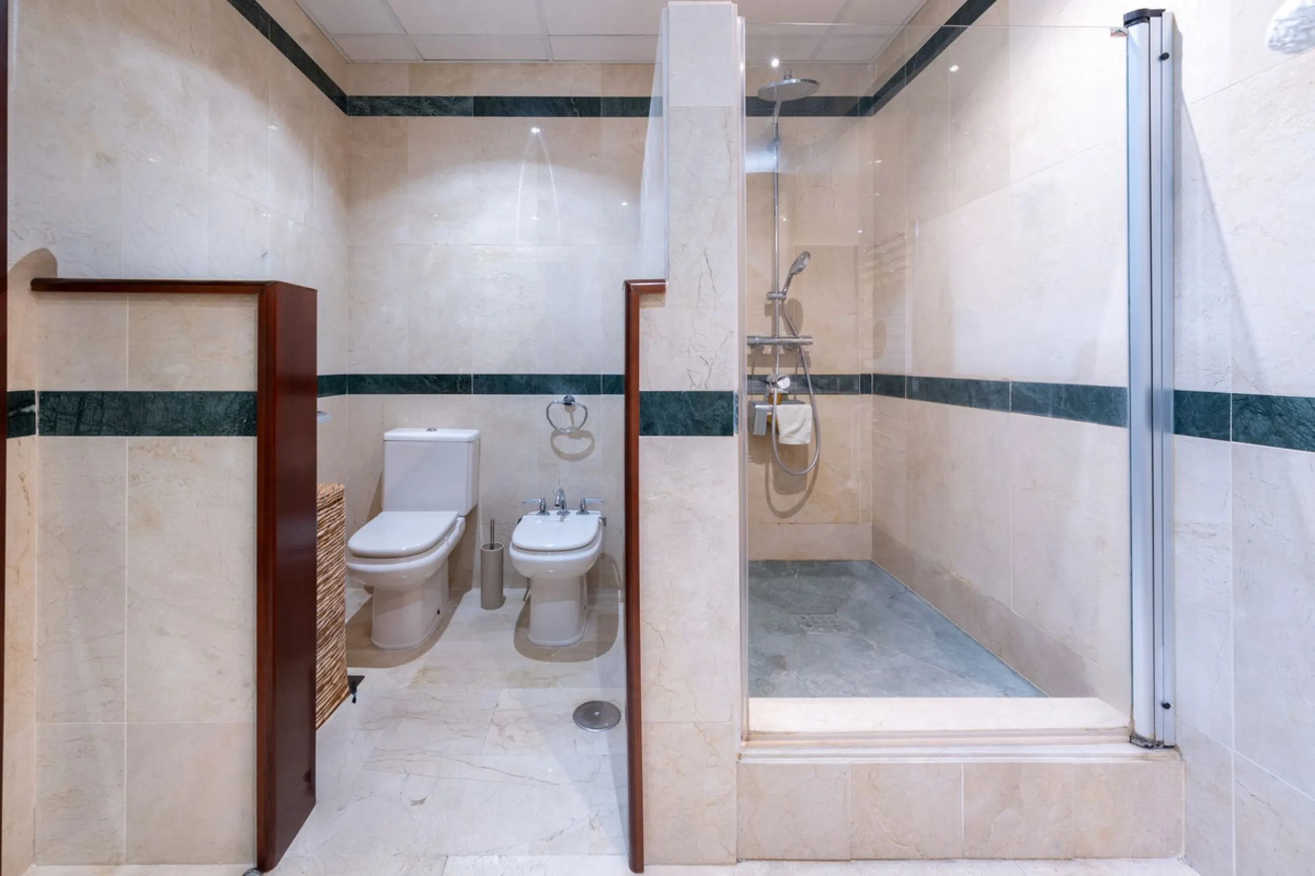 Apartment - Ground Floor Apartment в продаже в Marbella, Málaga. В доме 2 спален и 2 ванных комнат. Площадь дома 204 м²
