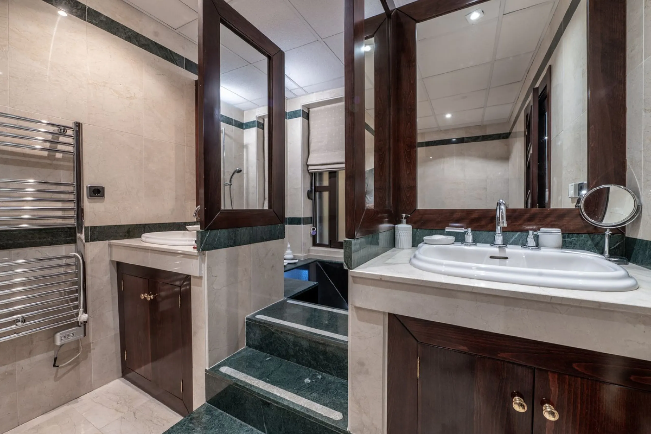 Apartment - Ground Floor Apartment в продаже в Marbella, Málaga. В доме 2 спален и 2 ванных комнат. Площадь дома 204 м²