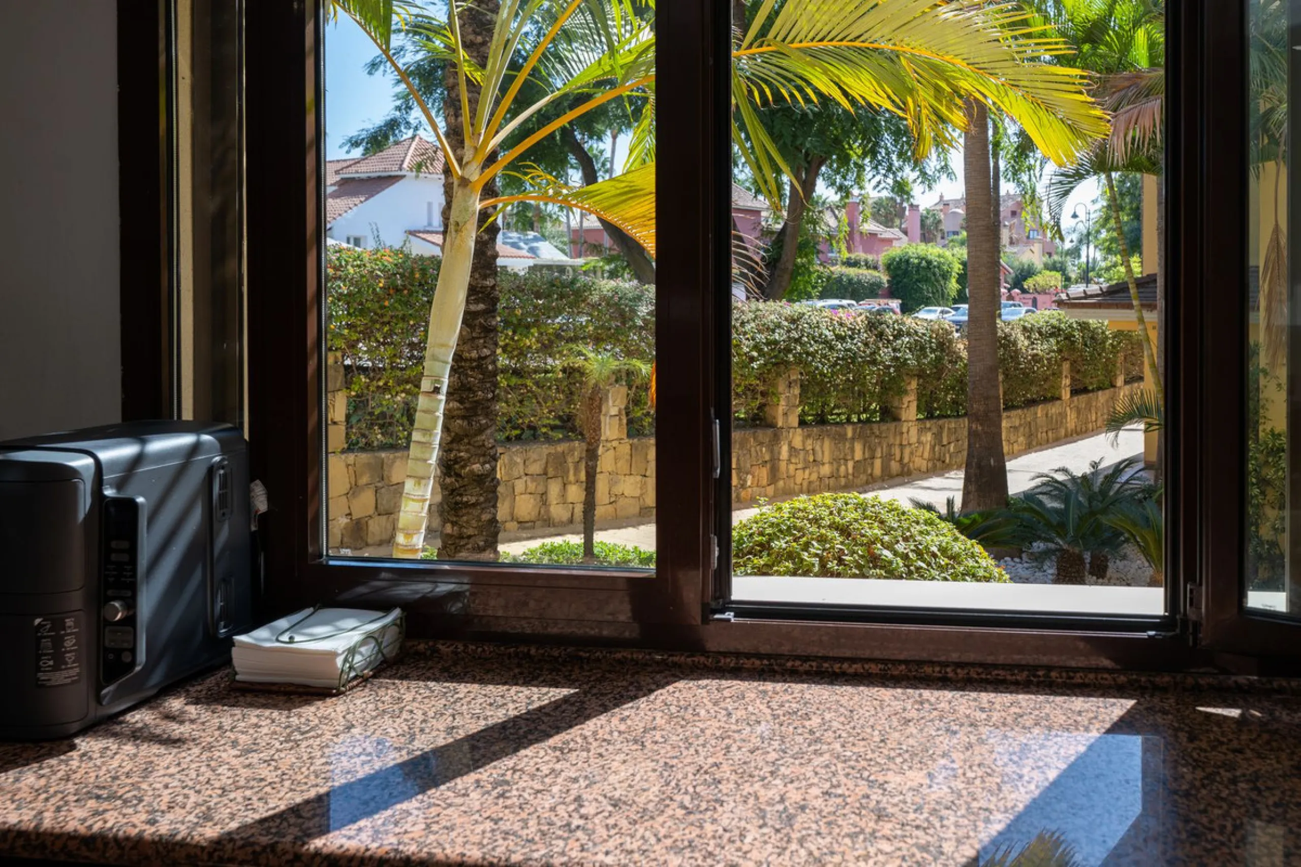 Apartment - Ground Floor Apartment в продаже в Marbella, Málaga. В доме 2 спален и 2 ванных комнат. Площадь дома 204 м²