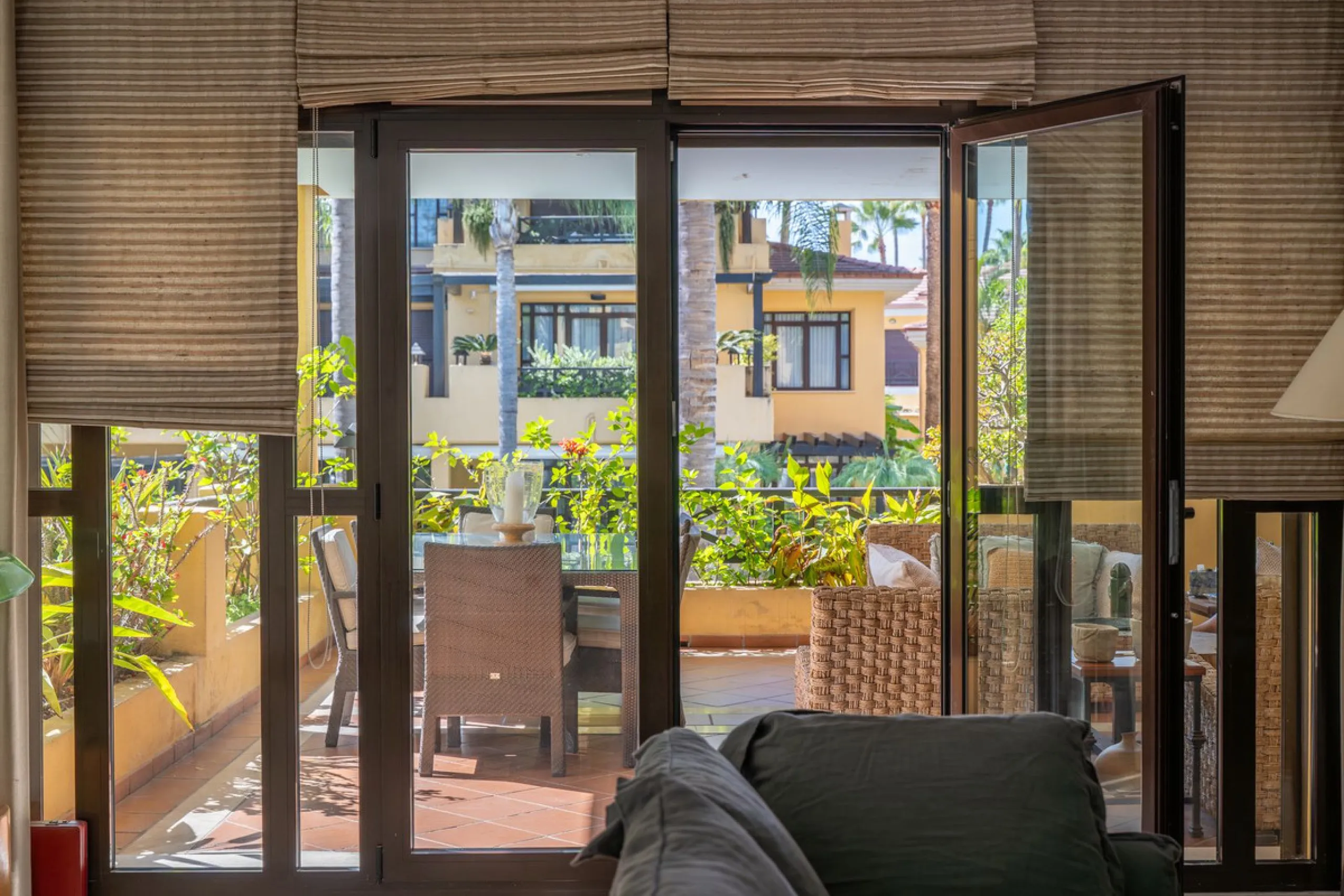 Apartment - Ground Floor Apartment в продаже в Marbella, Málaga. В доме 2 спален и 2 ванных комнат. Площадь дома 204 м²