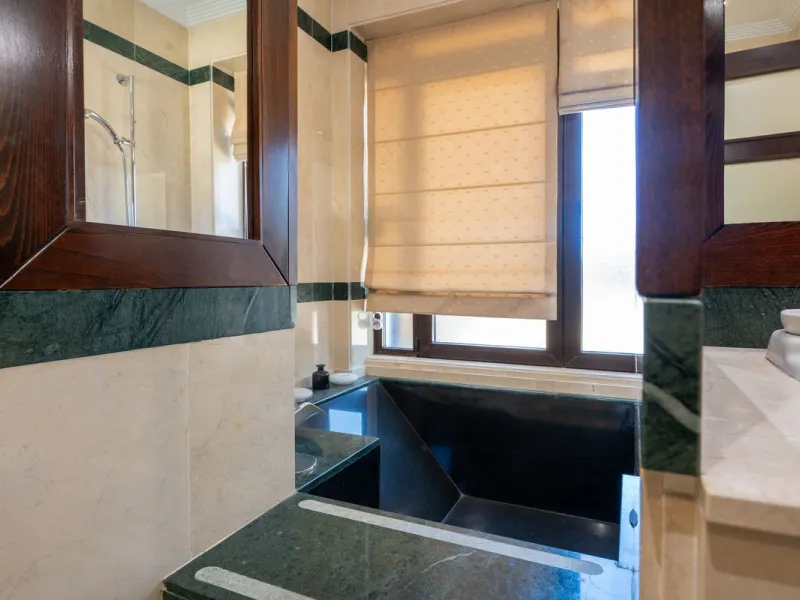 Apartment - Ground Floor Apartment в продаже в Marbella, Málaga. В доме 2 спален и 2 ванных комнат. Площадь дома 204 м²