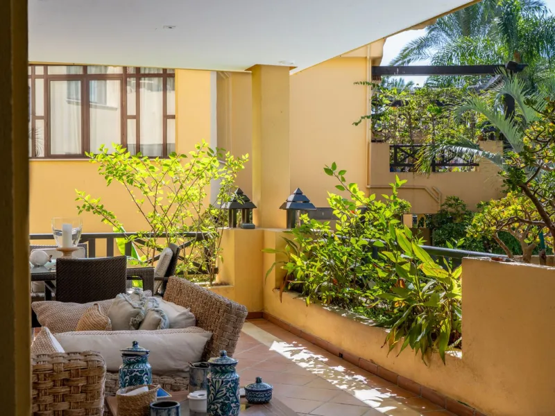 Apartment - Ground Floor Apartment в продаже в Marbella, Málaga. В доме 2 спален и 2 ванных комнат. Площадь дома 204 м²