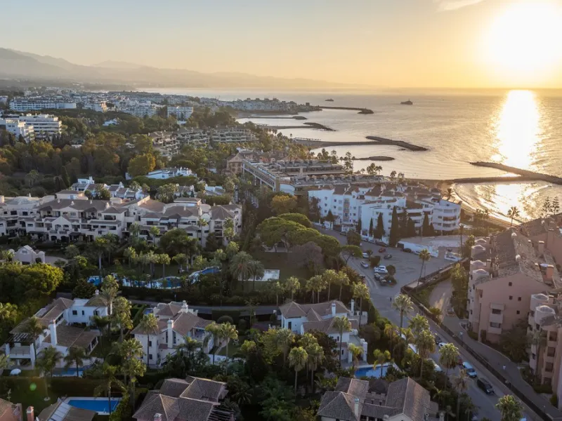 Apartment - Ground Floor Apartment в продаже в Marbella, Málaga. В доме 2 спален и 2 ванных комнат. Площадь дома 204 м²