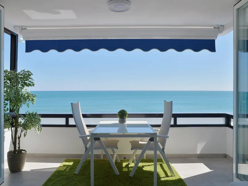 NEW renovated apartment with 4 Bedrooms, 3 Bathrooms, Built 181 m² and 2 Terraces 11 m²+17 m².