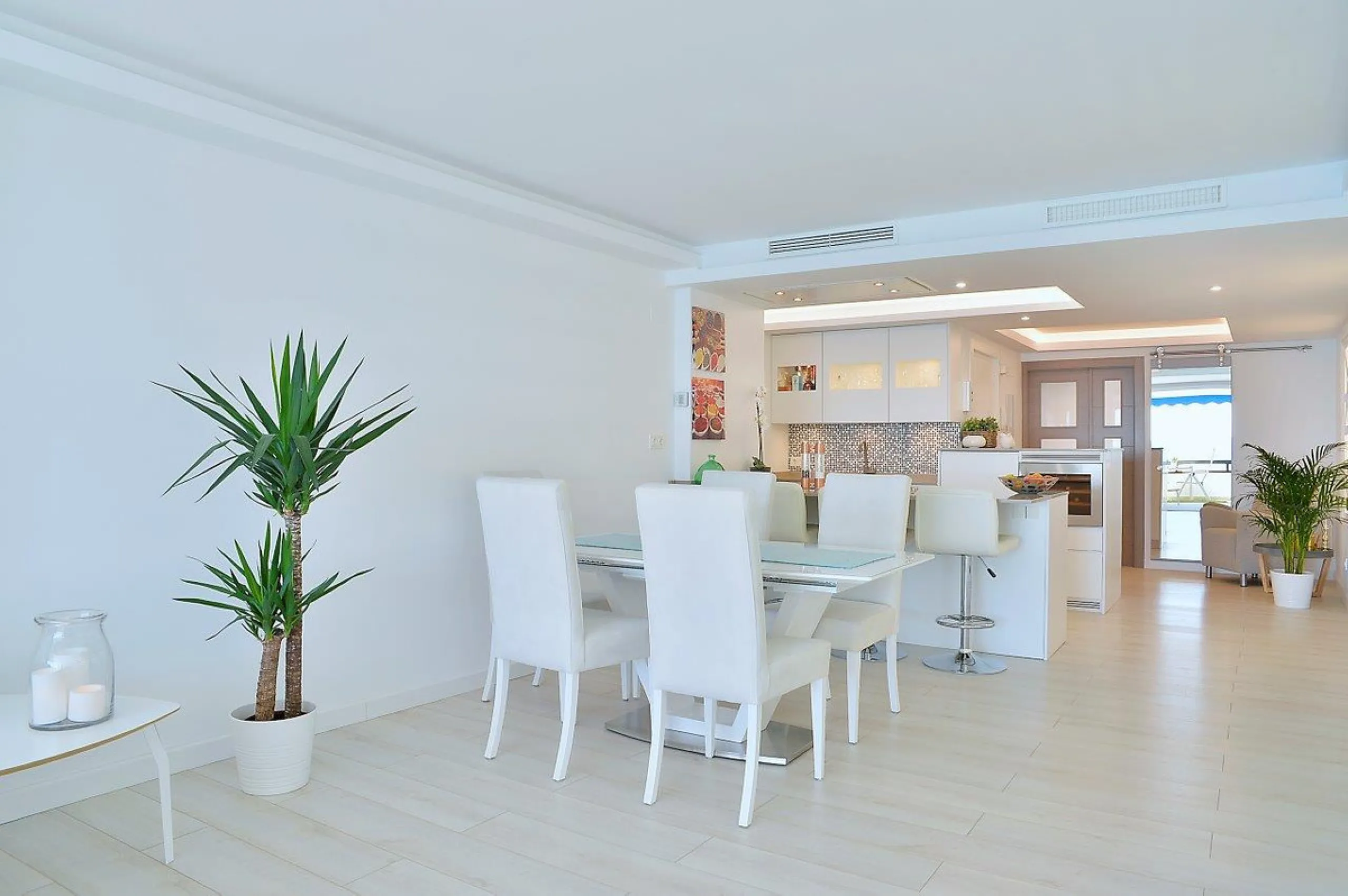 Apartment - Middle Floor Apartment в продаже в Fuengirola, Málaga. В доме 4 спален и 3 ванных комнат. Площадь дома 181 м²