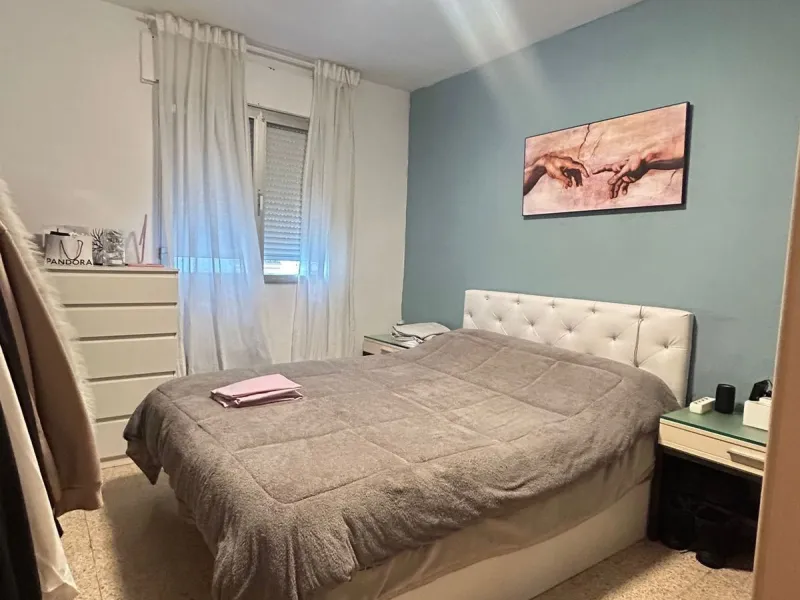 Apartment - Middle Floor Apartment в продаже в Estepona, Málaga. В доме 3 спален и 1 ванных комнат. Площадь дома 110 м²