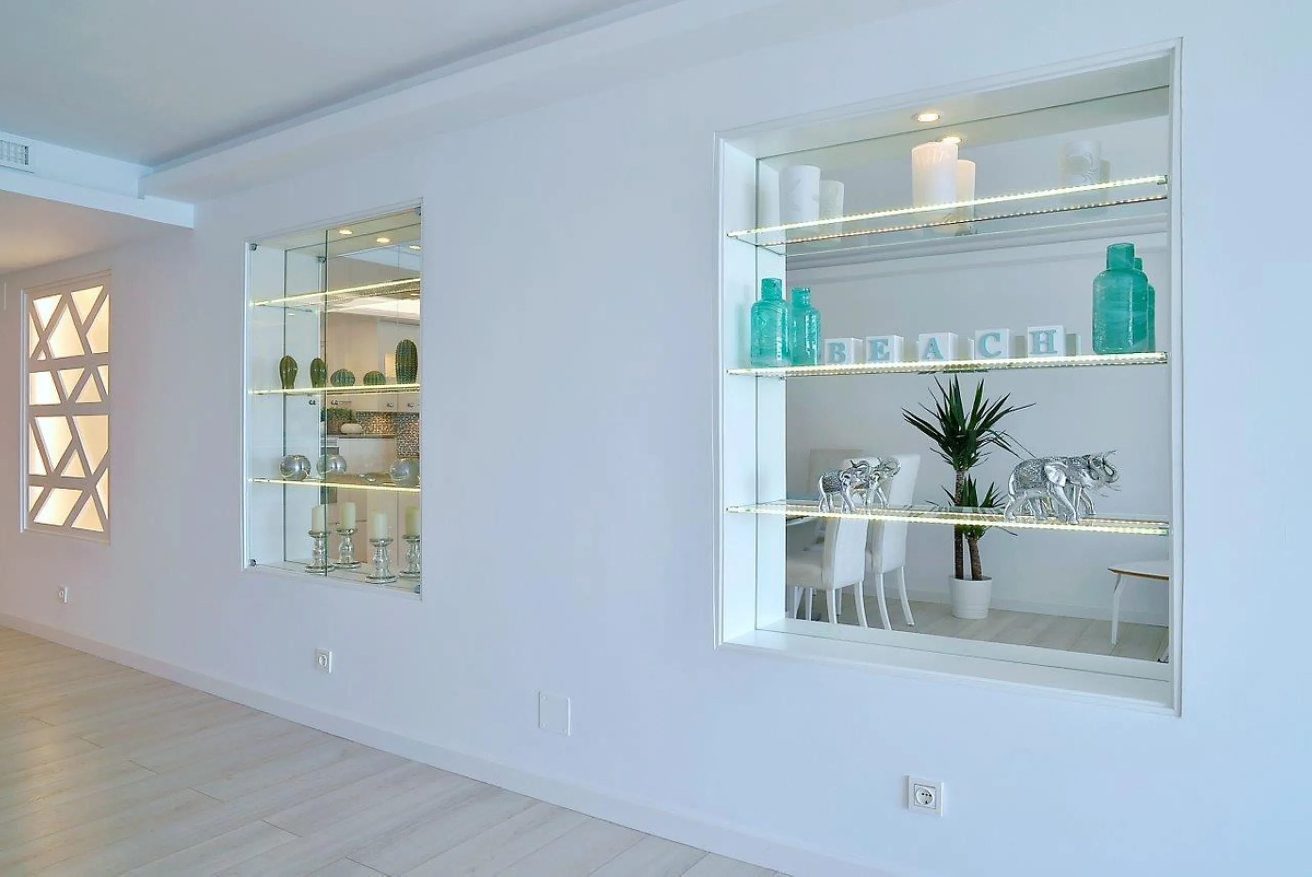 Apartment - Middle Floor Apartment в продаже в Fuengirola, Málaga. В доме 4 спален и 3 ванных комнат. Площадь дома 181 м²