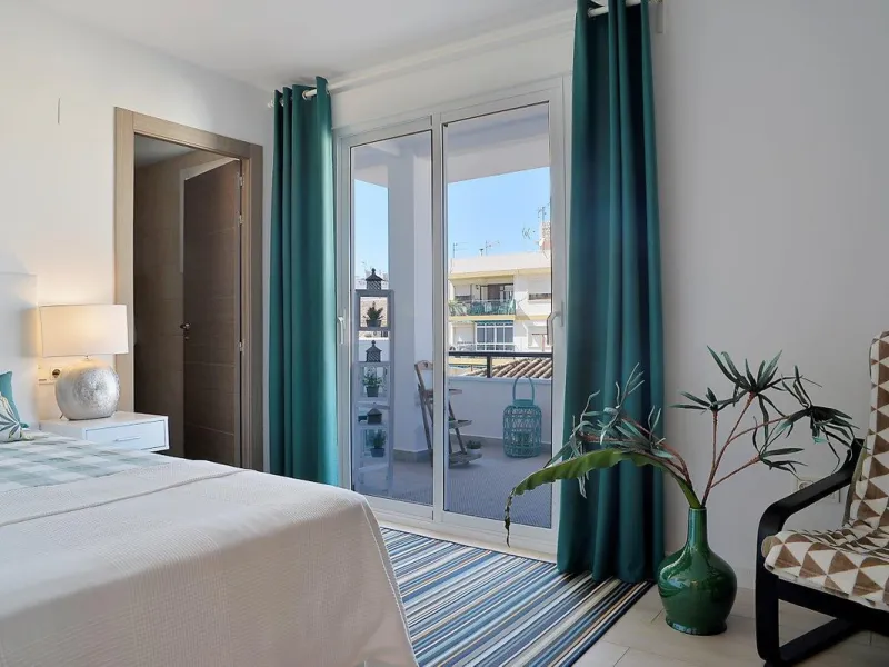 Apartment - Middle Floor Apartment в продаже в Fuengirola, Málaga. В доме 4 спален и 3 ванных комнат. Площадь дома 181 м²