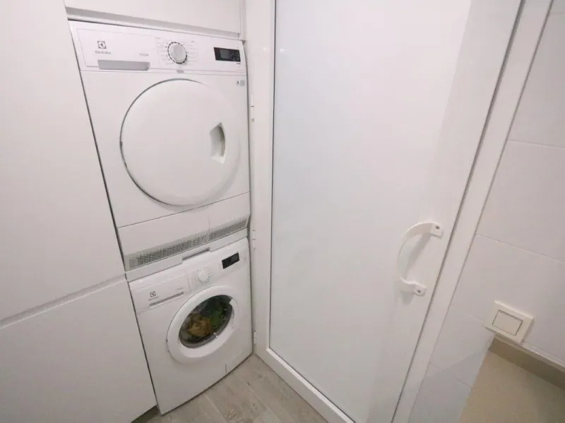 Apartment - Middle Floor Apartment в продаже в Fuengirola, Málaga. В доме 4 спален и 3 ванных комнат. Площадь дома 181 м²
