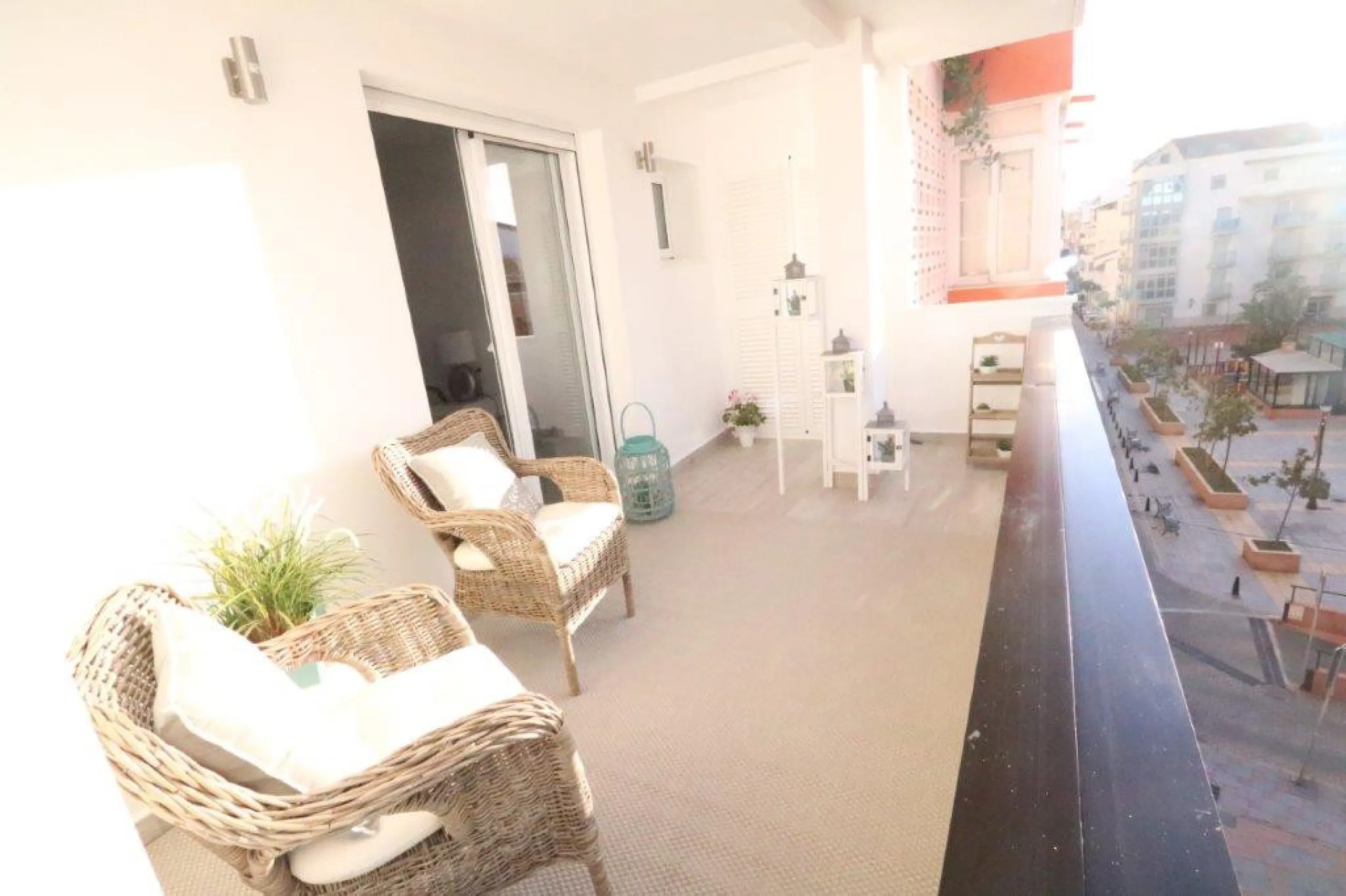 Apartment - Middle Floor Apartment в продаже в Fuengirola, Málaga. В доме 4 спален и 3 ванных комнат. Площадь дома 181 м²