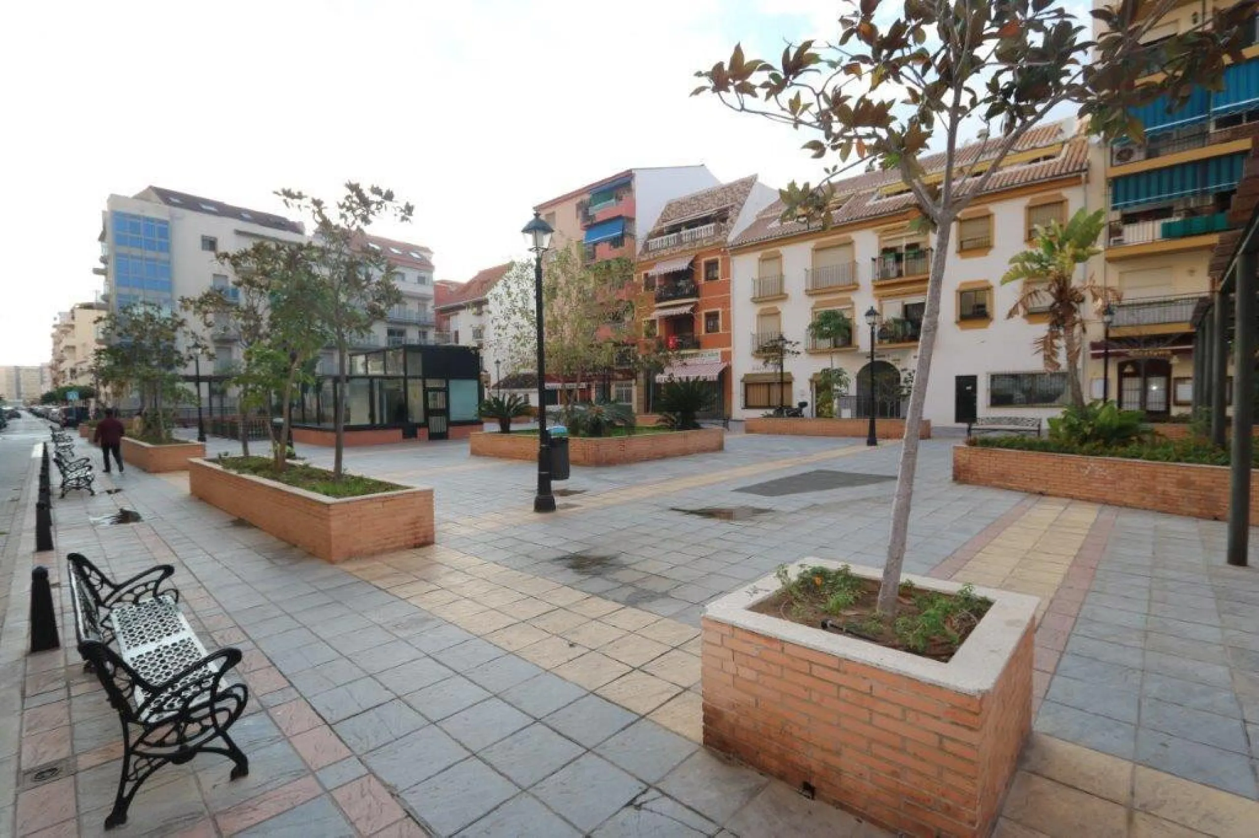 Apartment - Middle Floor Apartment в продаже в Fuengirola, Málaga. В доме 4 спален и 3 ванных комнат. Площадь дома 181 м²