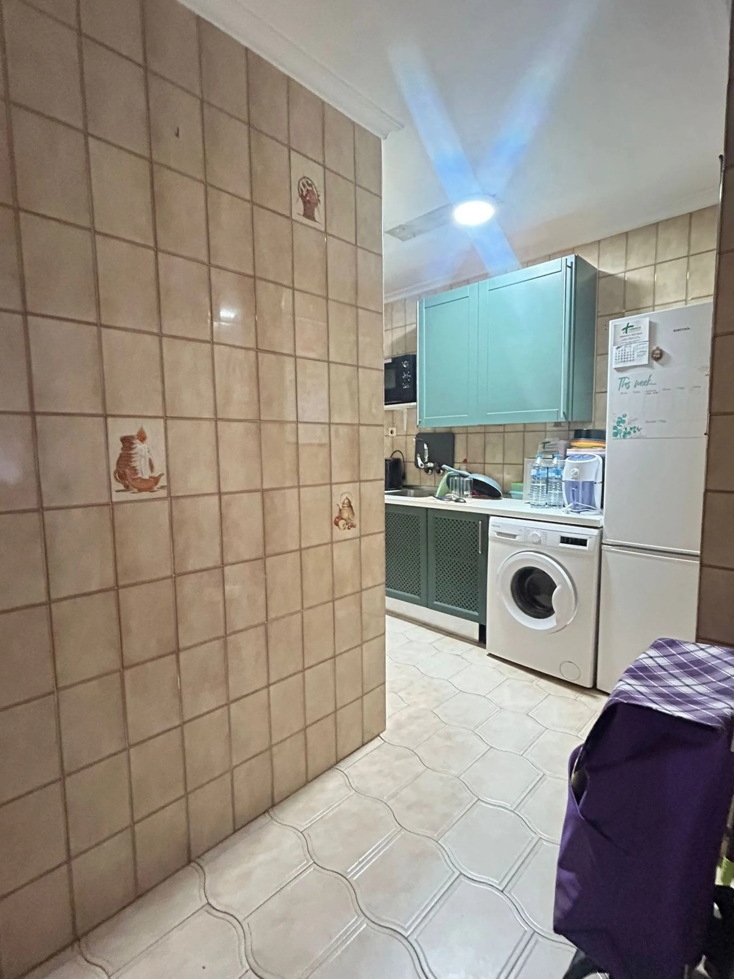Apartment - Middle Floor Apartment в продаже в Estepona, Málaga. В доме 3 спален и 1 ванных комнат. Площадь дома 110 м²