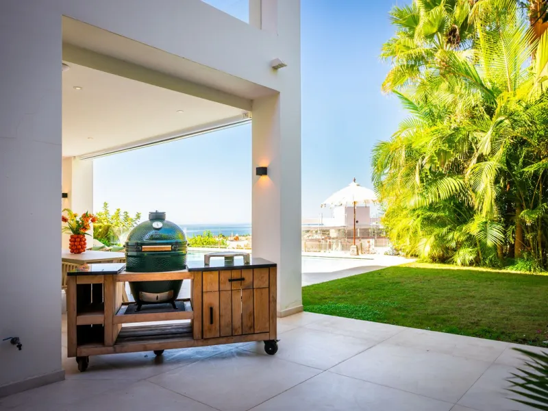 Stunning Contemporary Villa with Sea & Mountain Views